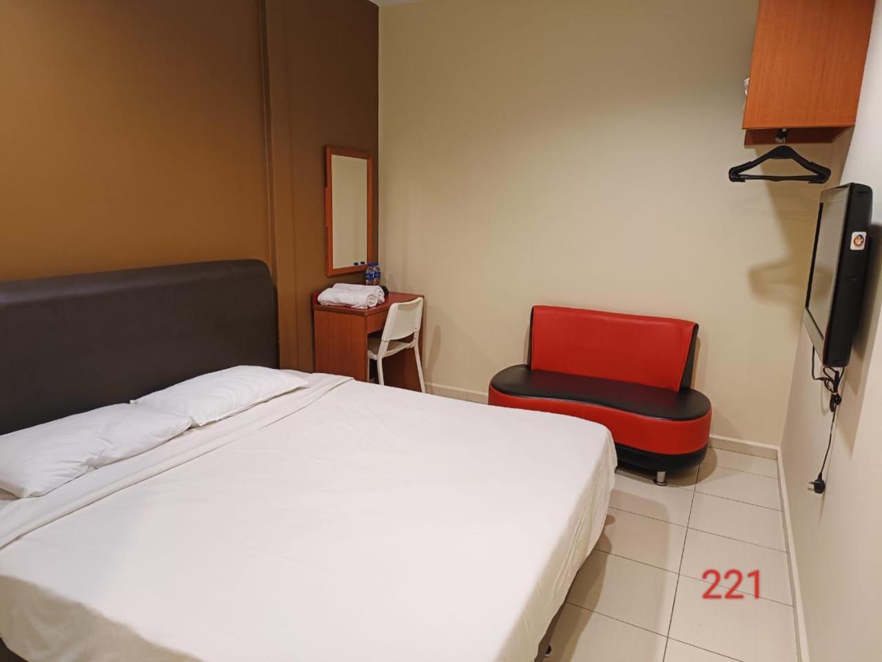 Doris Hotel Malacca Bagian luar foto