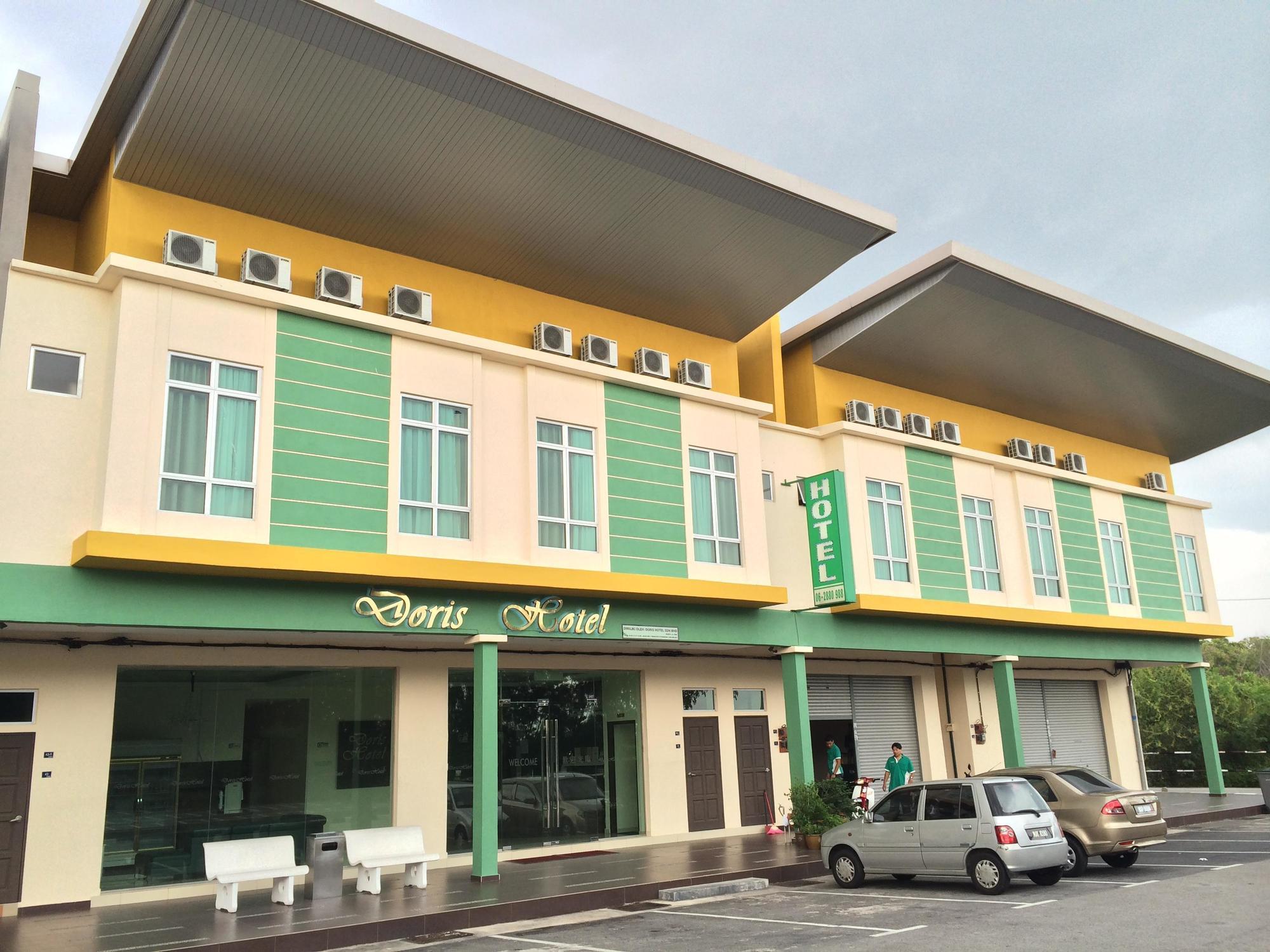 Doris Hotel Malacca Bagian luar foto